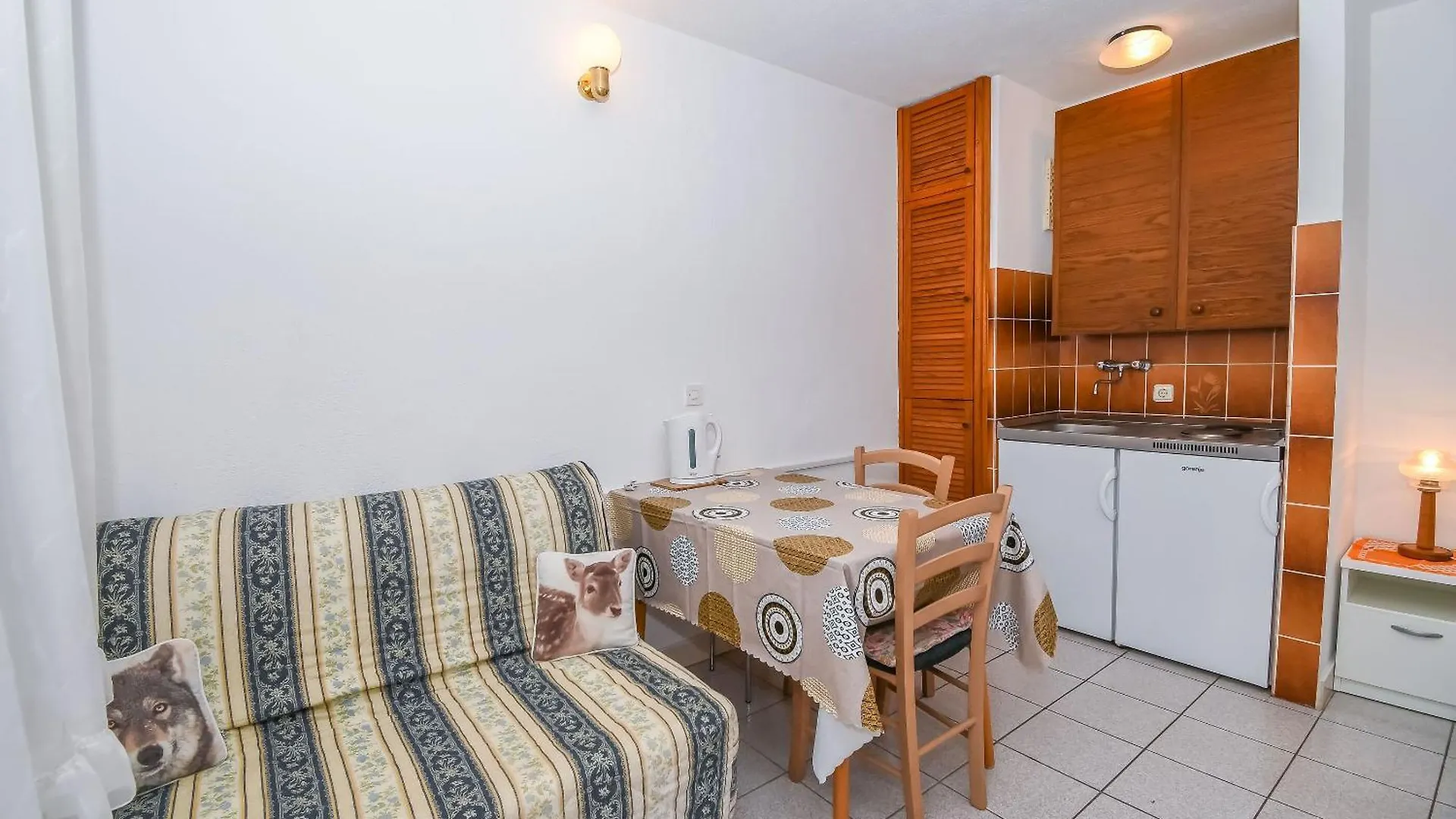 Apartments Anna Trogir