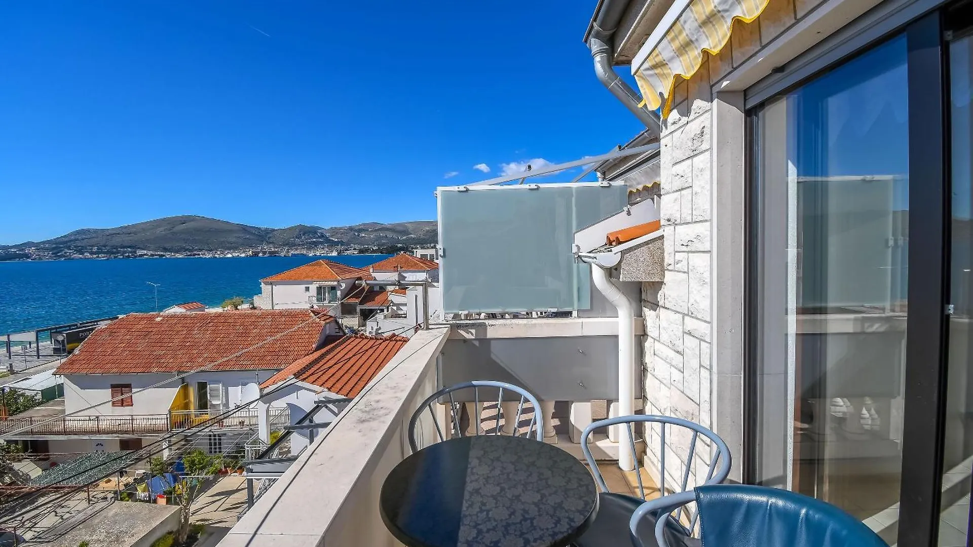 Apartments Anna Trogir