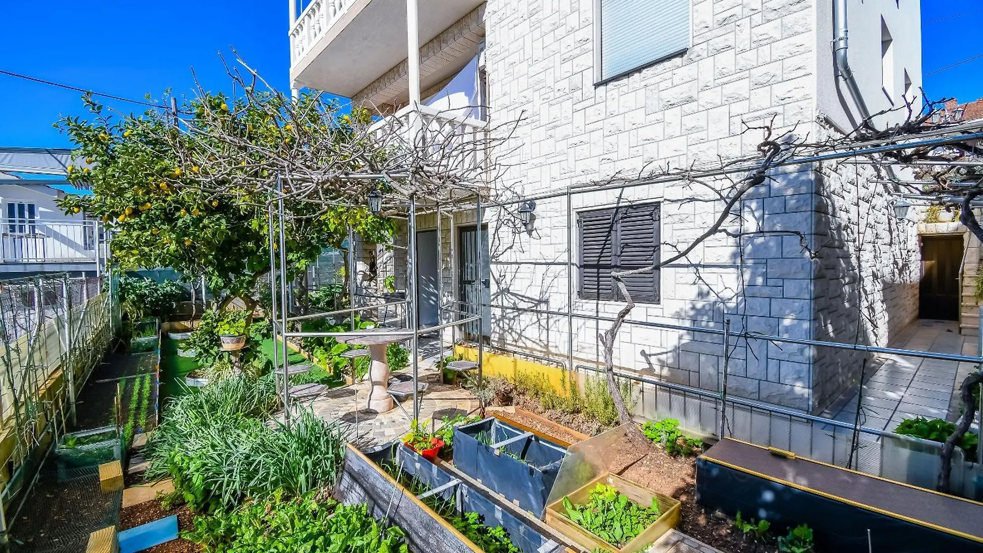 Apartments Anna Trogir Croatia